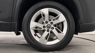 Used 2021 MG Motors Hector Super 1.5 Petrol Turbo Petrol Manual tyres RIGHT FRONT TYRE RIM VIEW