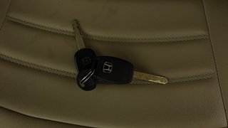 Used 2015 Honda Brio [2011-2016] VX MT Petrol Manual extra CAR KEY VIEW