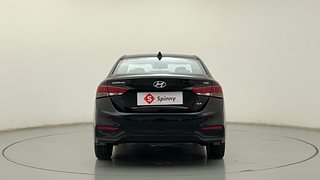 Used 2019 Hyundai Verna [2017-2020] 1.6 CRDI SX (O) AT Diesel Automatic exterior BACK VIEW