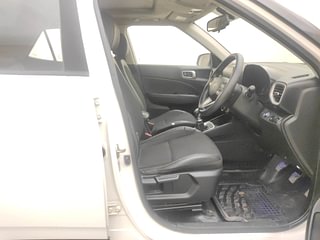 Used 2020 Hyundai Venue [2019-2021] SX 1.0 (O) Turbo Petrol Manual interior RIGHT SIDE FRONT DOOR CABIN VIEW