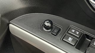 Used 2017 Maruti Suzuki S-Cross [2015-2017] Zeta 1.3 Diesel Manual top_features Cruise control