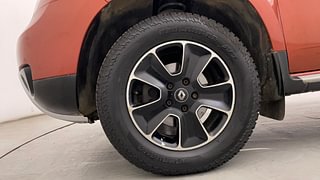 Used 2016 Renault Duster [2015-2019] 85 PS RXZ 4X2 MT Diesel Manual tyres LEFT FRONT TYRE RIM VIEW