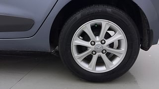 Used 2014 Hyundai Grand i10 [2013-2017] Asta AT 1.2 Kappa VTVT Petrol Automatic tyres LEFT REAR TYRE RIM VIEW