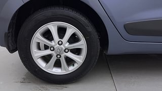 Used 2014 Hyundai Grand i10 [2013-2017] Asta AT 1.2 Kappa VTVT Petrol Automatic tyres RIGHT REAR TYRE RIM VIEW