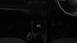 Used 2016 Renault Kwid [2015-2019] RXT Petrol Manual interior GEAR  KNOB VIEW