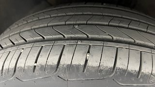 Used 2015 Hyundai Elite i20 [2014-2018] Asta 1.2 Petrol Manual tyres LEFT FRONT TYRE TREAD VIEW