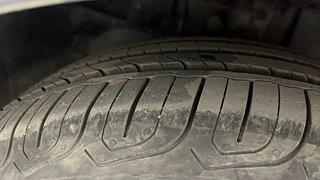 Used 2017 Ford Figo Aspire [2015-2019] Titanium1.5 TDCi Diesel Manual tyres RIGHT FRONT TYRE TREAD VIEW