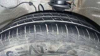 Used 2021 Maruti Suzuki Alto 800 [2019-2022] LXI Petrol Manual tyres LEFT FRONT TYRE TREAD VIEW