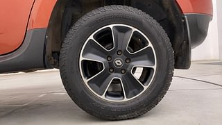 Used 2016 Renault Duster [2015-2019] 85 PS RXZ 4X2 MT Diesel Manual tyres LEFT REAR TYRE RIM VIEW