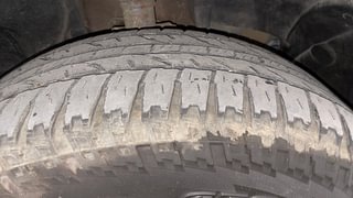 Used 2016 Renault Duster [2015-2019] 85 PS RXZ 4X2 MT Diesel Manual tyres RIGHT FRONT TYRE TREAD VIEW