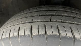 Used 2015 Hyundai Elite i20 [2014-2018] Asta 1.2 Petrol Manual tyres RIGHT FRONT TYRE TREAD VIEW