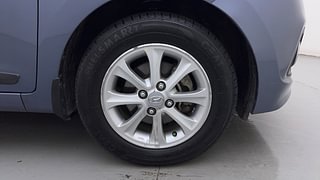 Used 2014 Hyundai Grand i10 [2013-2017] Asta AT 1.2 Kappa VTVT Petrol Automatic tyres RIGHT FRONT TYRE RIM VIEW