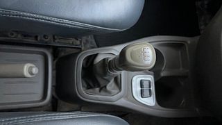 Used 2017 Datsun Redi-GO [2015-2019] S Petrol Manual interior GEAR  KNOB VIEW