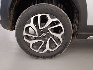 Used 2023 Maruti Suzuki Fronx Alpha 1.0L Turbo MT Petrol Manual tyres RIGHT REAR TYRE RIM VIEW