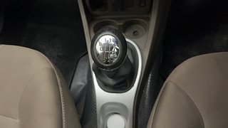 Used 2018 Renault Duster [2015-2019] 110 PS RXZ 4X2 MT Diesel Manual interior GEAR  KNOB VIEW