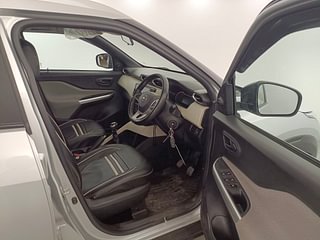 Used 2022 Nissan Magnite XE Petrol Manual interior RIGHT SIDE FRONT DOOR CABIN VIEW