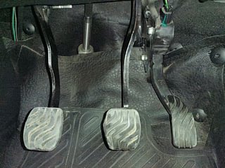 Used 2022 Nissan Magnite XE Petrol Manual interior PEDALS VIEW