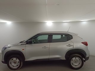 Used 2022 Nissan Magnite XE Petrol Manual exterior LEFT SIDE VIEW