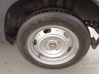 Used 2022 Nissan Magnite XE Petrol Manual tyres LEFT REAR TYRE RIM VIEW