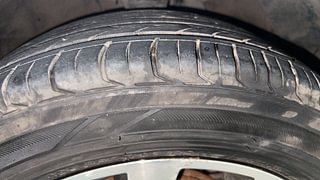 Used 2016 Hyundai Fluidic Verna 4S [2015-2018] 1.6 VTVT SX Petrol Manual tyres RIGHT FRONT TYRE TREAD VIEW