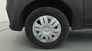 Used 2016 Maruti Suzuki Alto 800 [2016-2019] Lxi Petrol Manual tyres LEFT FRONT TYRE RIM VIEW
