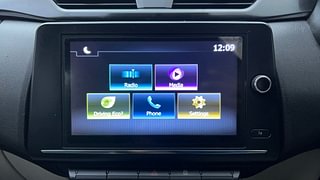Used 2020 Renault Triber RXT Petrol Manual top_features Integrated (in-dash) music system