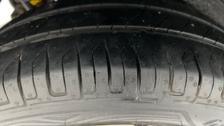 Used 2017 Maruti Suzuki Wagon R 1.0 [2010-2019] VXi Petrol Manual tyres RIGHT REAR TYRE TREAD VIEW