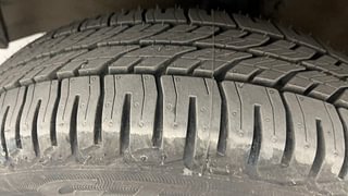 Used 2016 Maruti Suzuki Wagon R 1.0 [2015-2019] VXI AMT Petrol Automatic tyres LEFT FRONT TYRE TREAD VIEW