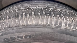 Used 2011 Hyundai i10 [2010-2016] Sportz 1.2 Petrol Petrol Manual tyres RIGHT FRONT TYRE TREAD VIEW