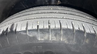 Used 2019 Maruti Suzuki Swift [2017-2020] ZDi Diesel Manual tyres LEFT FRONT TYRE TREAD VIEW