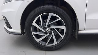 Used 2020 Volkswagen Polo [2020-2022] Comfortline Plus 1.0 (P) Petrol Manual tyres LEFT FRONT TYRE RIM VIEW