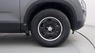 Used 2022 Tata Safari XM Diesel Manual tyres RIGHT FRONT TYRE RIM VIEW