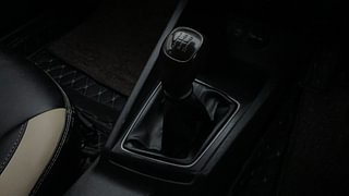 Used 2017 Hyundai Elite i20 [2014-2018] Magna 1.2 Petrol Manual interior GEAR  KNOB VIEW