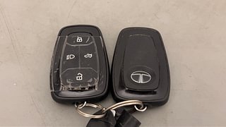 Used 2020 Tata Harrier XZA Diesel Automatic extra CAR KEY VIEW