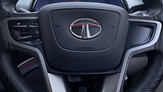Used 2022 Tata Safari XM Diesel Manual top_features Airbags