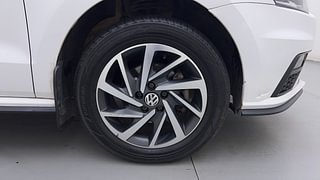 Used 2020 Volkswagen Polo [2020-2022] Comfortline Plus 1.0 (P) Petrol Manual tyres RIGHT FRONT TYRE RIM VIEW