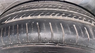 Used 2017 Hyundai Elite i20 [2014-2018] Magna 1.2 Petrol Manual tyres RIGHT FRONT TYRE TREAD VIEW