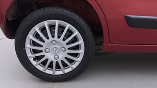 Used 2016 Maruti Suzuki Wagon R 1.0 [2015-2019] VXi (O) AMT Petrol Automatic tyres RIGHT REAR TYRE RIM VIEW