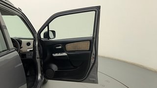 Used 2013 Maruti Suzuki Wagon R 1.0 [2010-2019] VXi Petrol Manual interior RIGHT FRONT DOOR OPEN VIEW