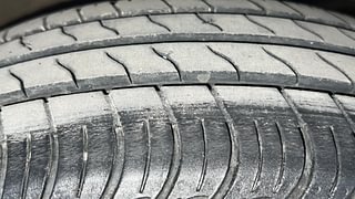 Used 2021 Maruti Suzuki S-Presso VXI+ Petrol Manual tyres RIGHT FRONT TYRE TREAD VIEW