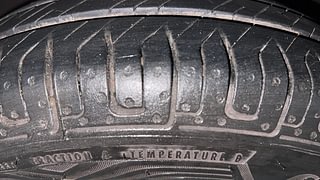 Used 2011 Hyundai i10 [2010-2016] Magna 1.2 Petrol Petrol Manual tyres RIGHT FRONT TYRE TREAD VIEW