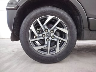 Used 2022 Mahindra XUV 300 W8 (O) Diesel Diesel Manual tyres RIGHT REAR TYRE RIM VIEW