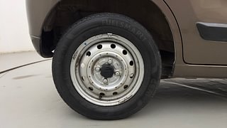 Used 2014 Maruti Suzuki Wagon R 1.0 [2010-2019] LXi Petrol Manual tyres RIGHT REAR TYRE RIM VIEW