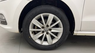 Used 2015 Volkswagen Polo [2015-2019] Highline1.2L (P) Petrol Manual tyres LEFT FRONT TYRE RIM VIEW