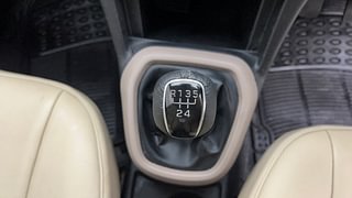 Used 2014 Hyundai Xcent [2014-2017] SX (O) Diesel Diesel Manual interior GEAR  KNOB VIEW