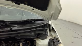 Used 2017 Maruti Suzuki Swift [2011-2017] VXi Petrol Manual engine ENGINE LEFT SIDE HINGE & APRON VIEW