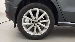 Used 2017 Volkswagen Polo [2015-2019] GT TSI Petrol Automatic tyres RIGHT REAR TYRE RIM VIEW