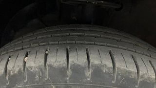 Used 2018 Maruti Suzuki Baleno [2015-2019] Zeta AT Petrol Petrol Automatic tyres LEFT FRONT TYRE TREAD VIEW