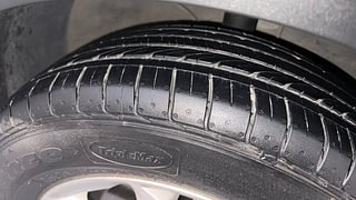 Used 2016 Hyundai Creta [2015-2018] 1.6 SX Plus Diesel Manual tyres RIGHT FRONT TYRE TREAD VIEW