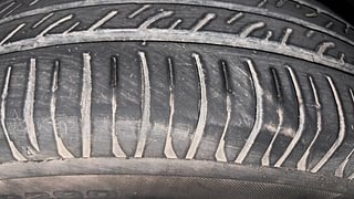 Used 2015 Hyundai Elite i20 [2014-2018] Sportz 1.2 (O) Petrol Manual tyres RIGHT FRONT TYRE TREAD VIEW